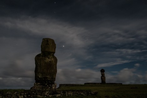 Isla de Pascua Tahai nocturno
