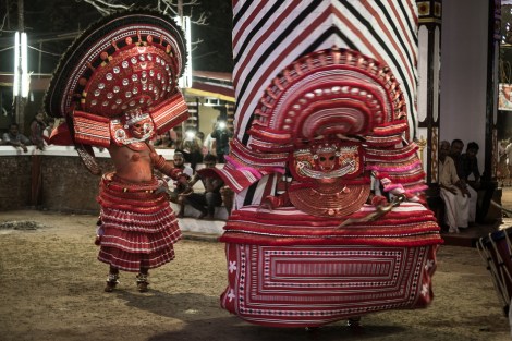 Baile ritual Theyyam india