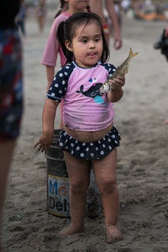 Tarde de pesca en Playa Zicatela
