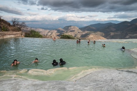 Alberca natural en Hierve el Agua