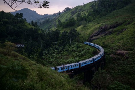 Tren sobre un puente